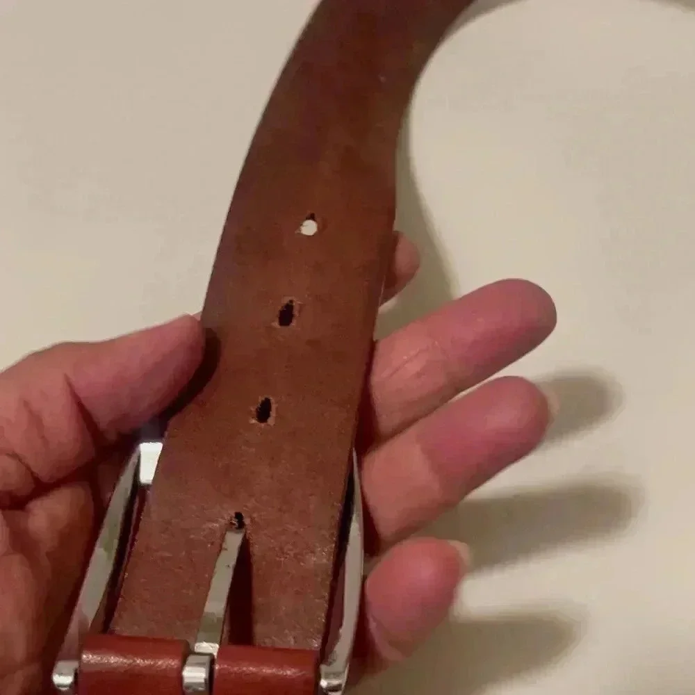 Valentino,beautiful classic belt excellent condition made of pure Italian leathe